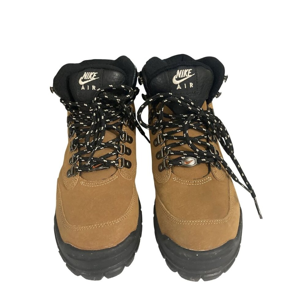 Nike Tan and Black Lace Up Boots